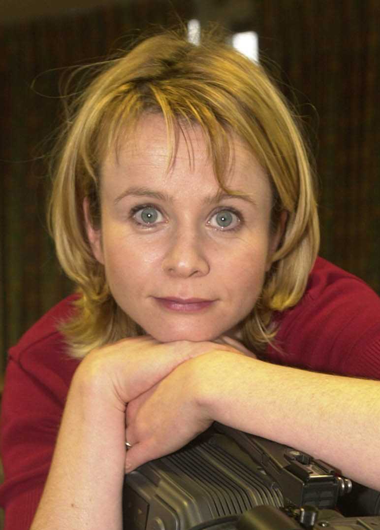 Emily Watson - Beautiful HD Wallpapers