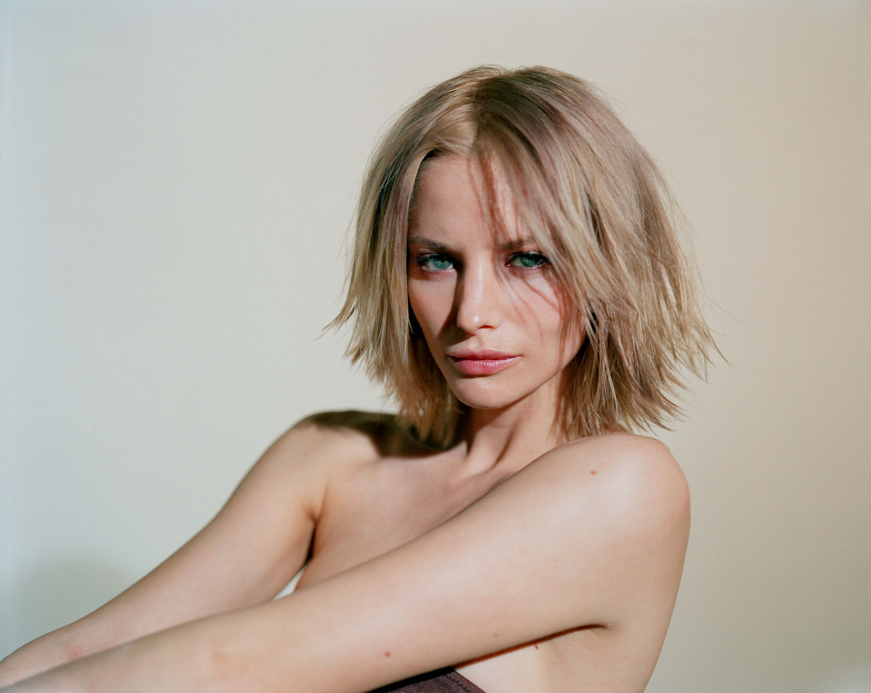 Sienna Guillory - Wallpaper Gallery