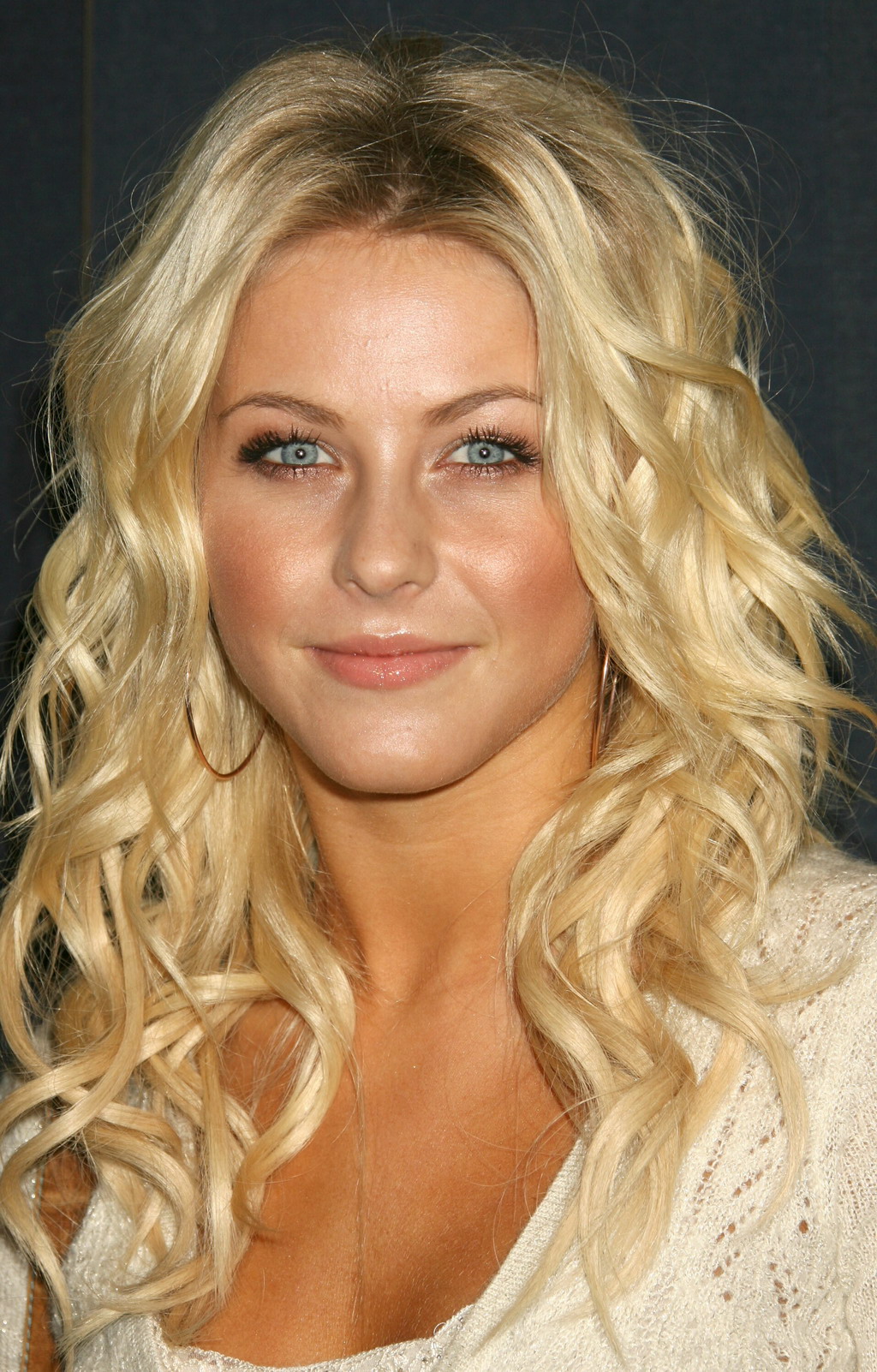 julianne-hough-used-to-be-pure-as-the-driven-snow-from-utah-and