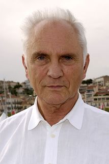 http://static.cinemagia.ro/img/resize/db/actor/00/51/21/terence-stamp-573273l-214x0-wtm-7a99f2b8.jpg