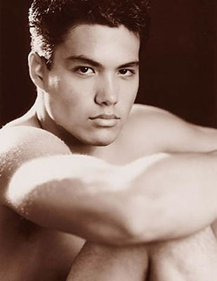 michael copon kim kardashian. Michael Copon - poza 5