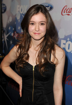 http://static.cinemagia.ro/img/resize/db/actor/06/27/06/hayley-mcfarland-855150l-poza.jpg