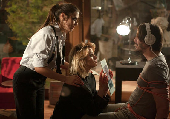photo of girls from knock knock movie №15268 photo of girls from knock knock movie № 15267