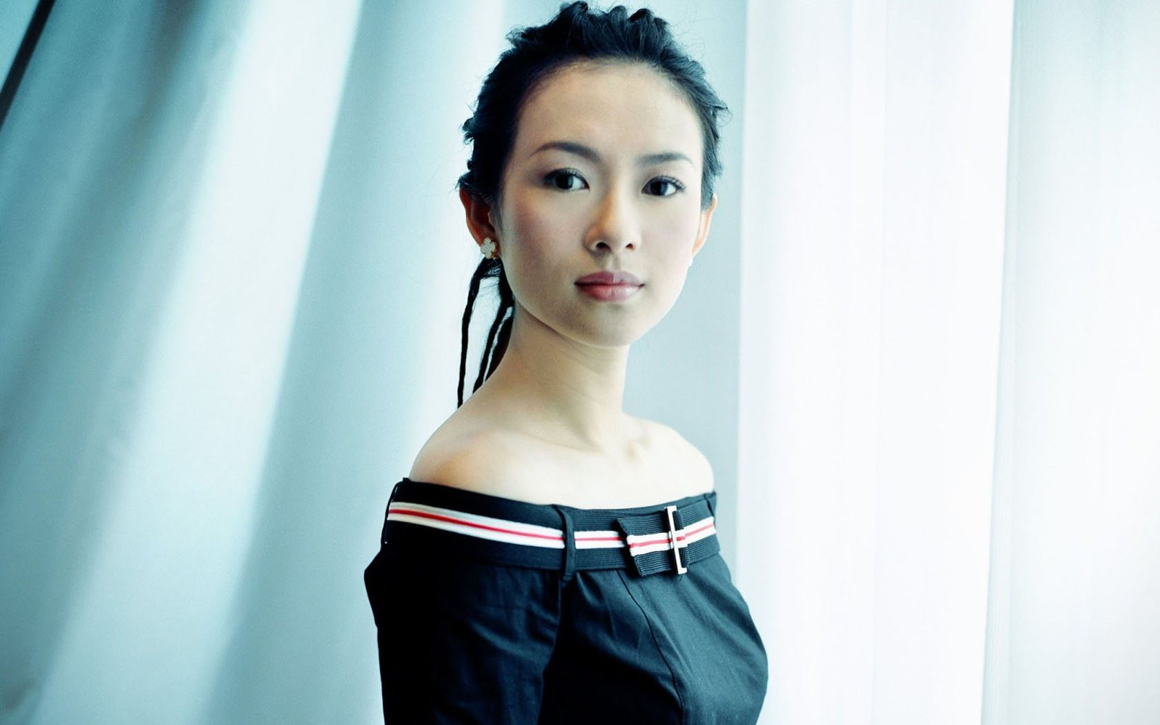 Poze Ziyi Zhang