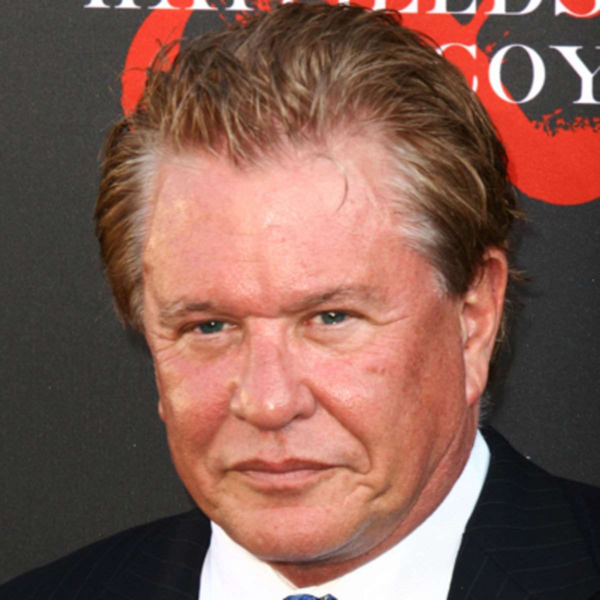 Tom Berenger the substitute