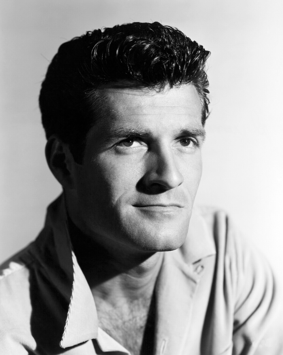 Poze Hugh O'Brian - Actor - Poza 17 din 21 - CineMagia.ro