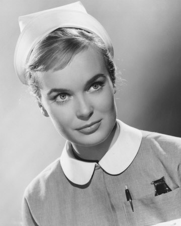 Poze Shirley Eaton