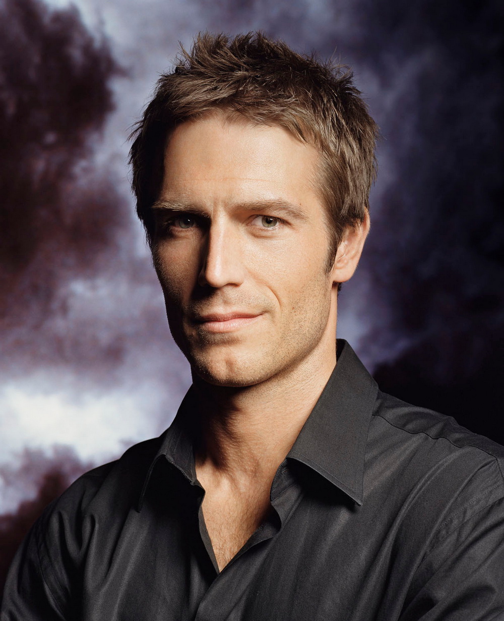 Next photo of Michael Vartan