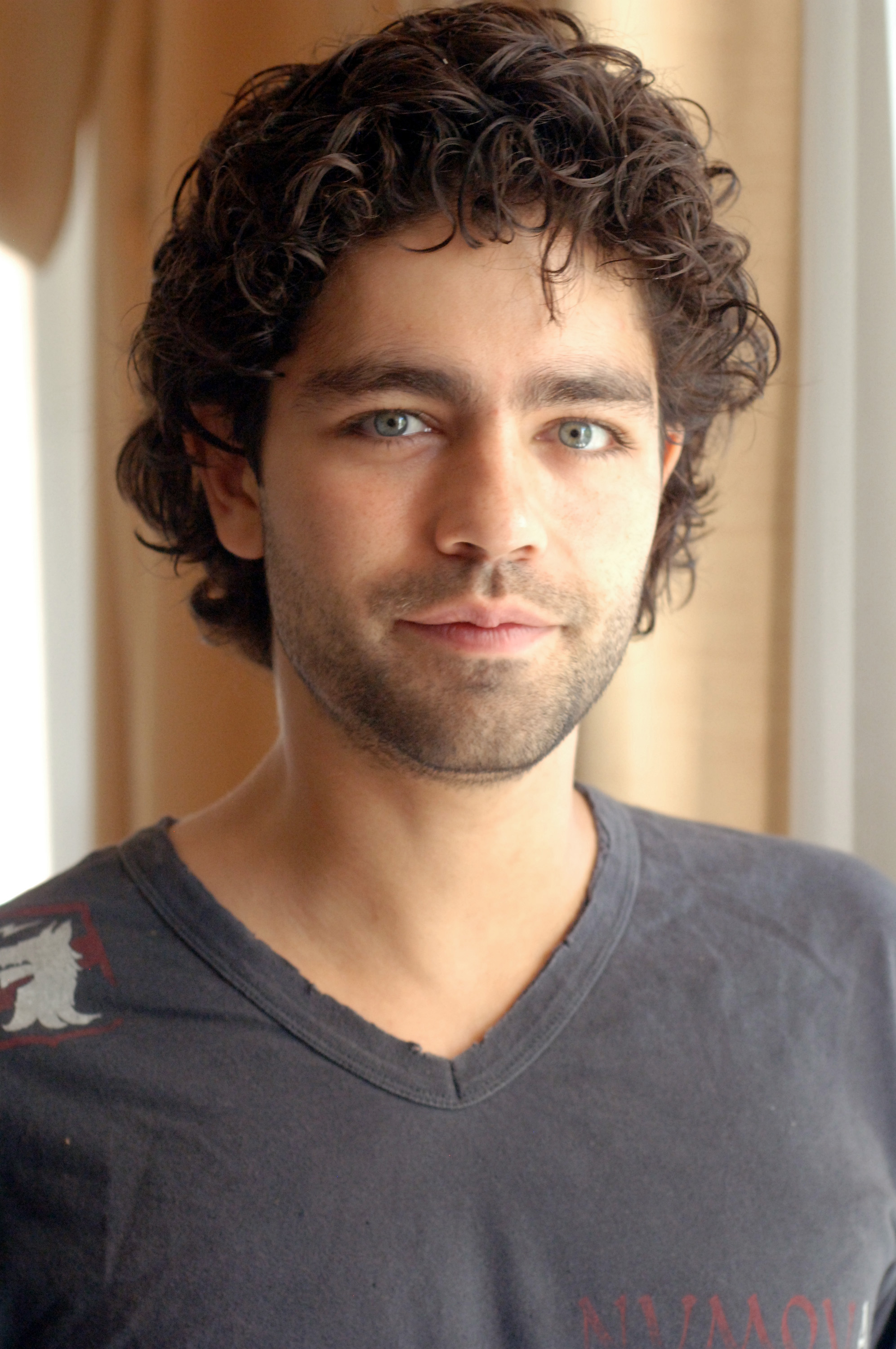 Poze Adrian Grenier