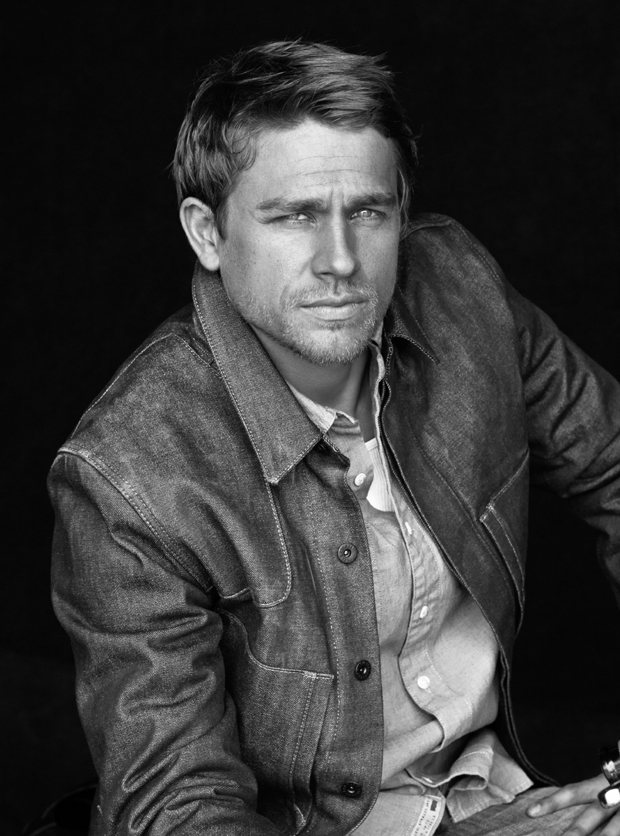 Poze Charlie Hunnam - Actor - Poza 42 Din 119 - CineMagia.ro