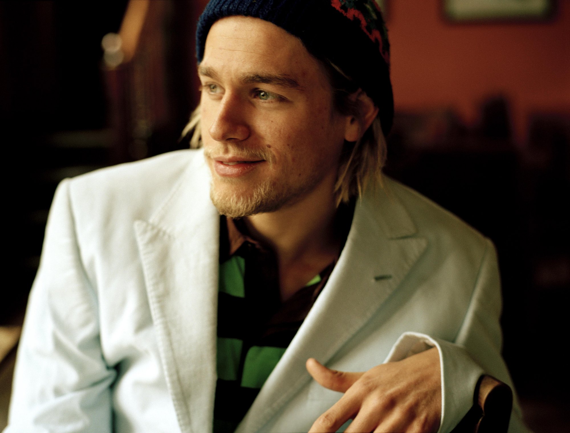 Poze Charlie Hunnam - Actor - Poza 12 Din 119 - CineMagia.ro