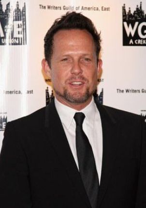 Dean Winters chin scar