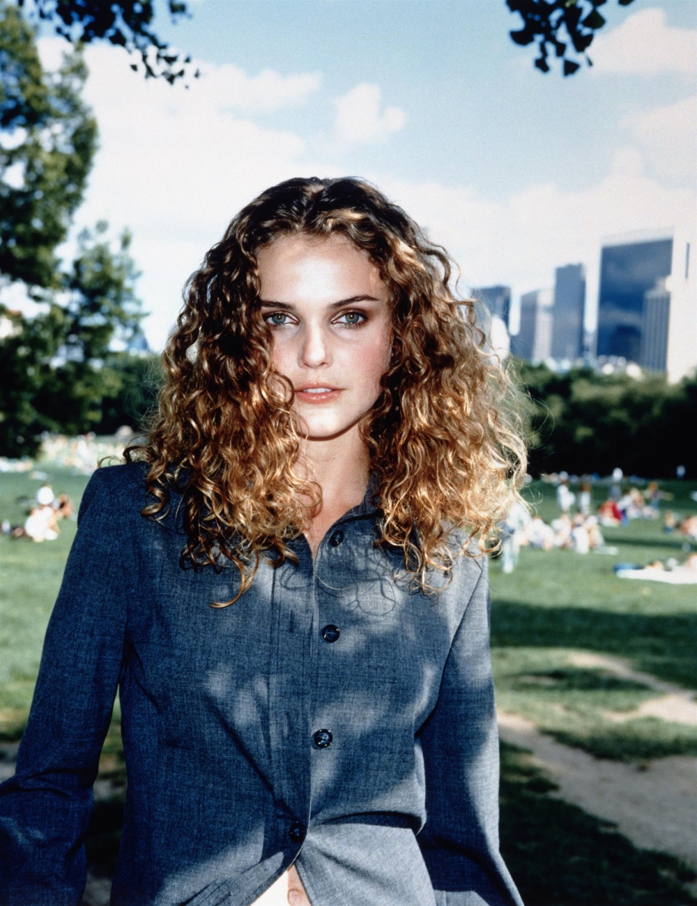 Next photo of Keri Russell