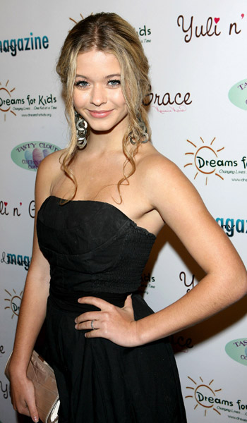 Poze Sasha Pieterse Actor Poza 131 Din 164 Cinemagiaro 6725