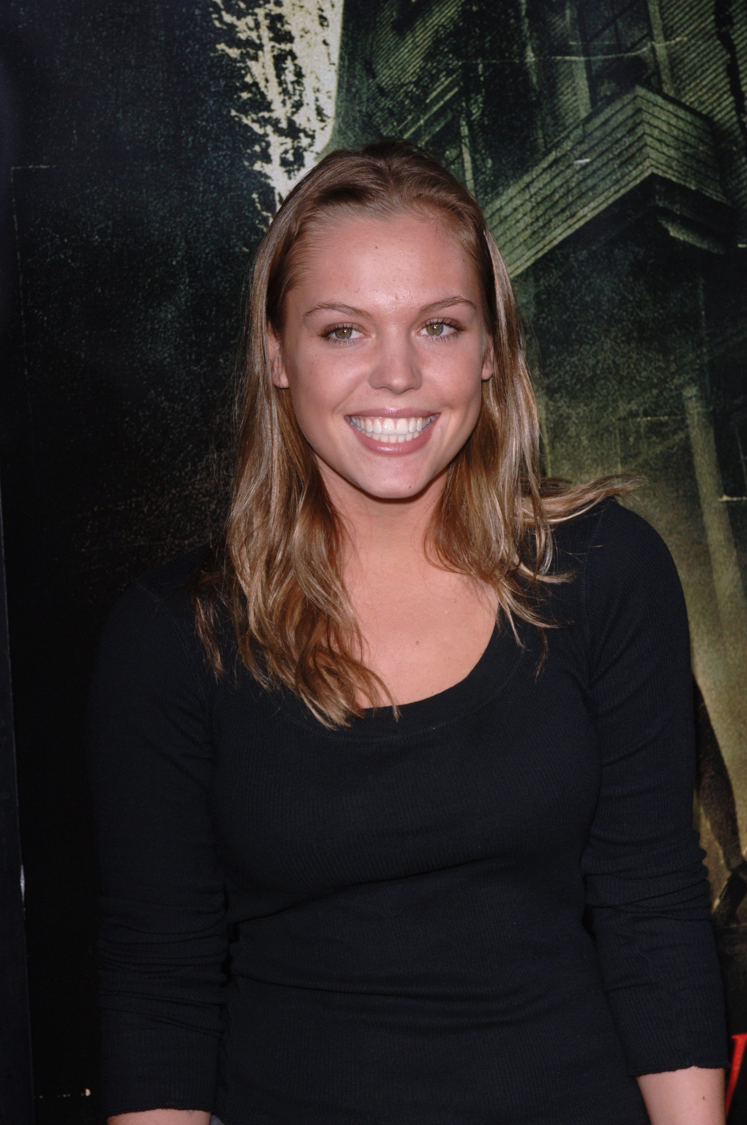 Agnes bruckner net worth