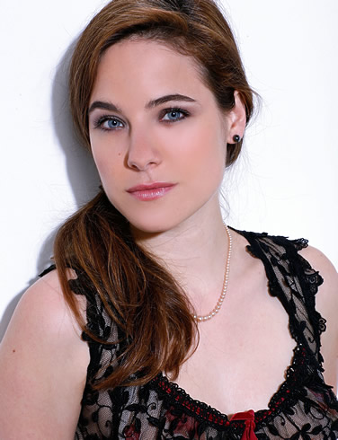 Caroline Dhavernas. 