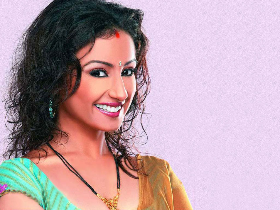 Poze Divya Dutta
