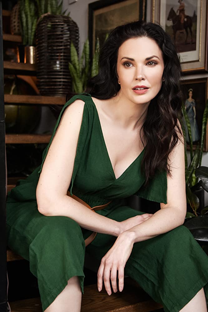 Next photo of Laura Mennell