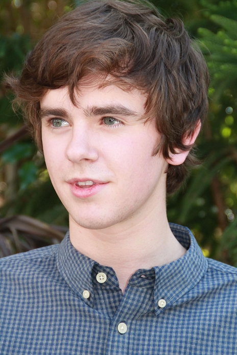 Next photo of Freddie Highmore