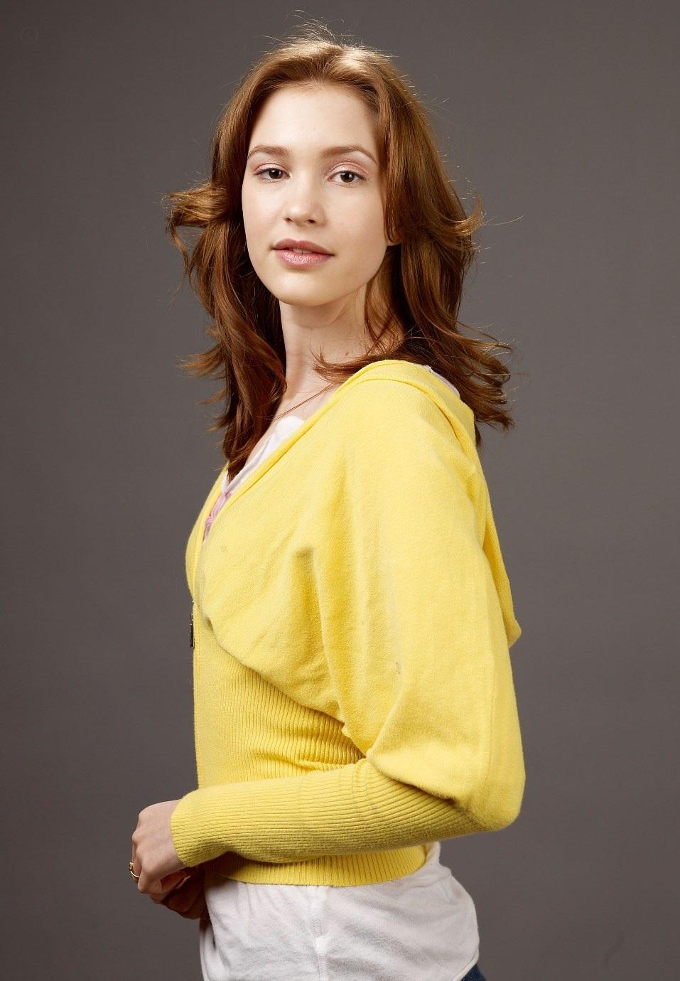 Next photo of Alexia Fast