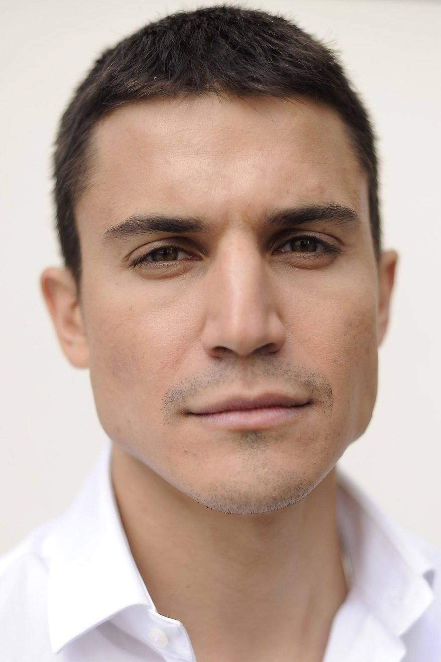 Poze Alex Gonzalez - Actor - Poza 27 din 35 - CineMagia.ro