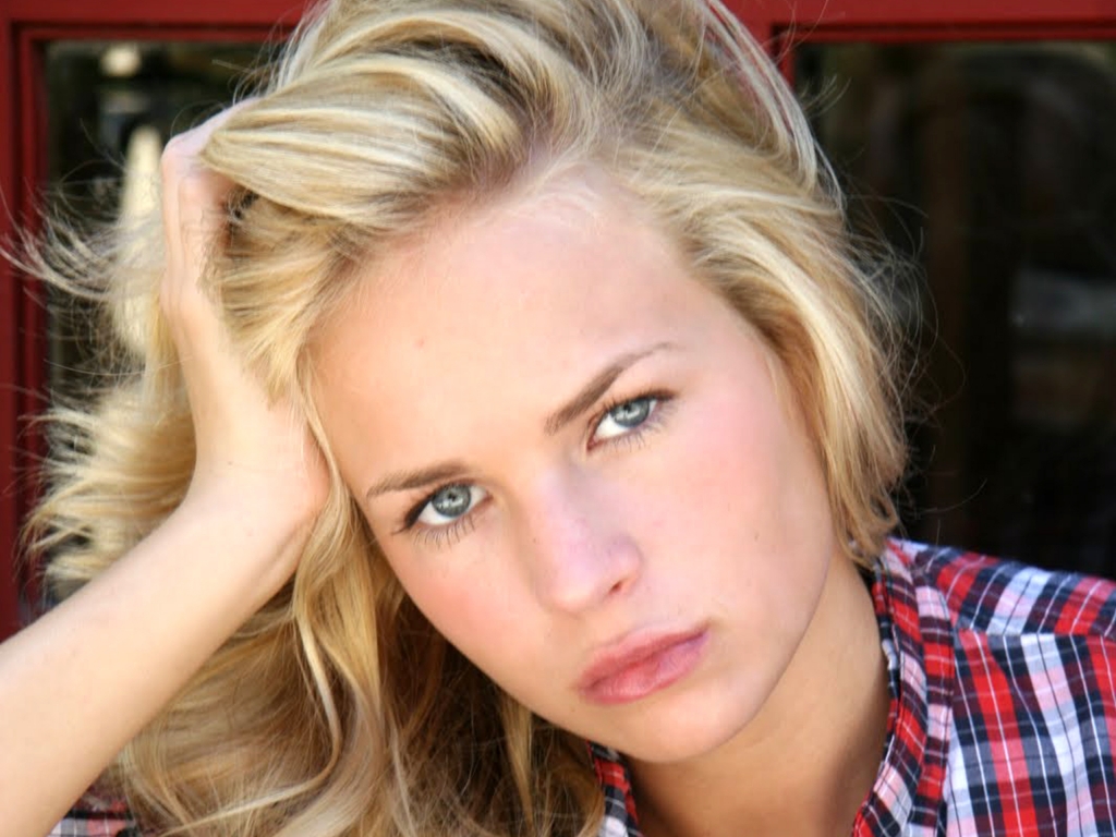 Poze Britt Robertson - Actor - Poza 11 din 48 - CineMagia.ro