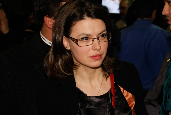 Laura Vasiliu. 