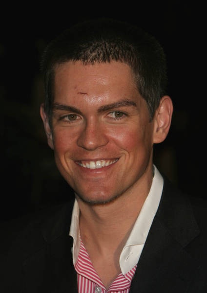 Next photo of Steve Howey