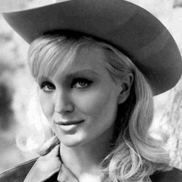 Next photo of Susan Oliver