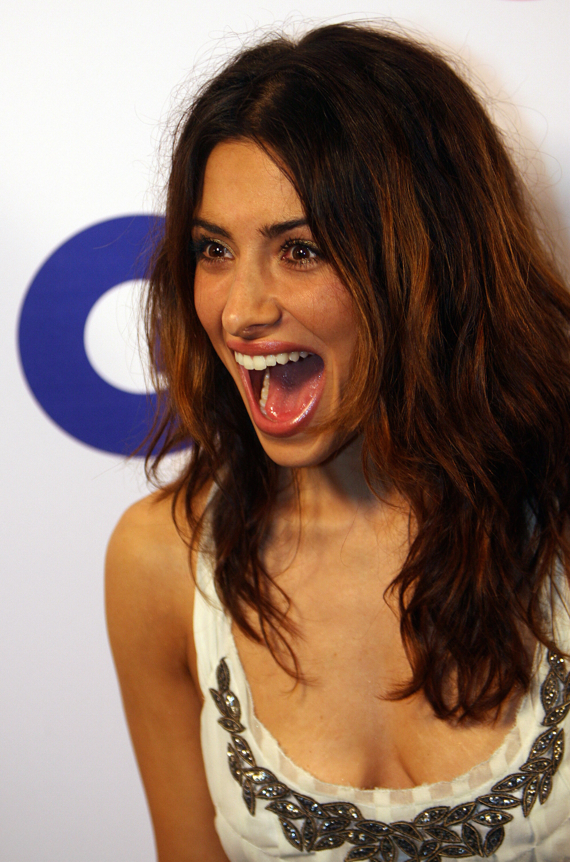 Poze Sarah Shahi