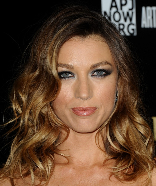 Poze Natalie Zea - Actor - Poza 11 din 49 - CineMagia.ro