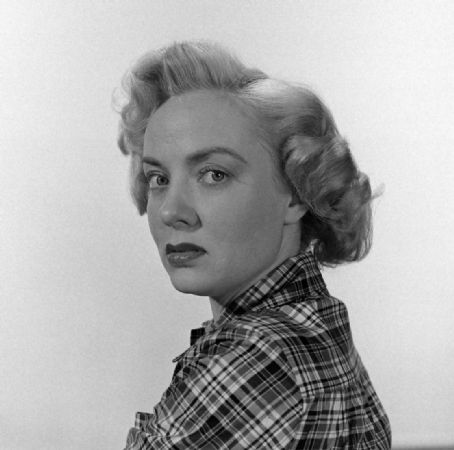 Poze Audrey Totter - Actor - Poza 5 din 30 - CineMagia.ro