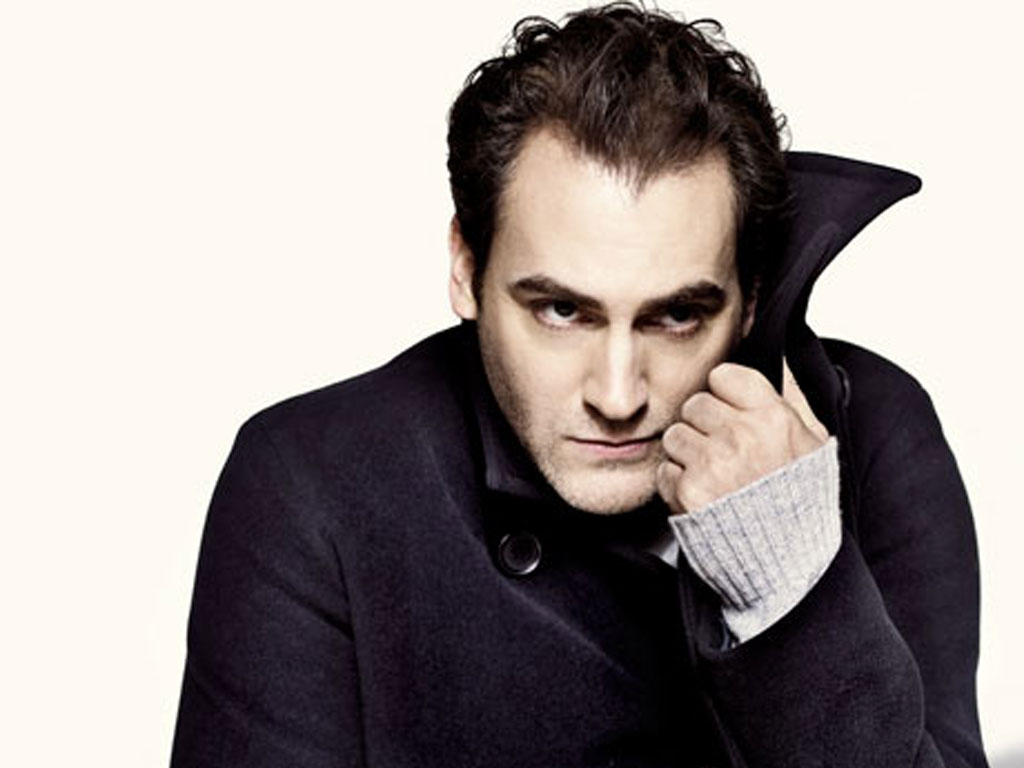 Next photo of Michael Stuhlbarg