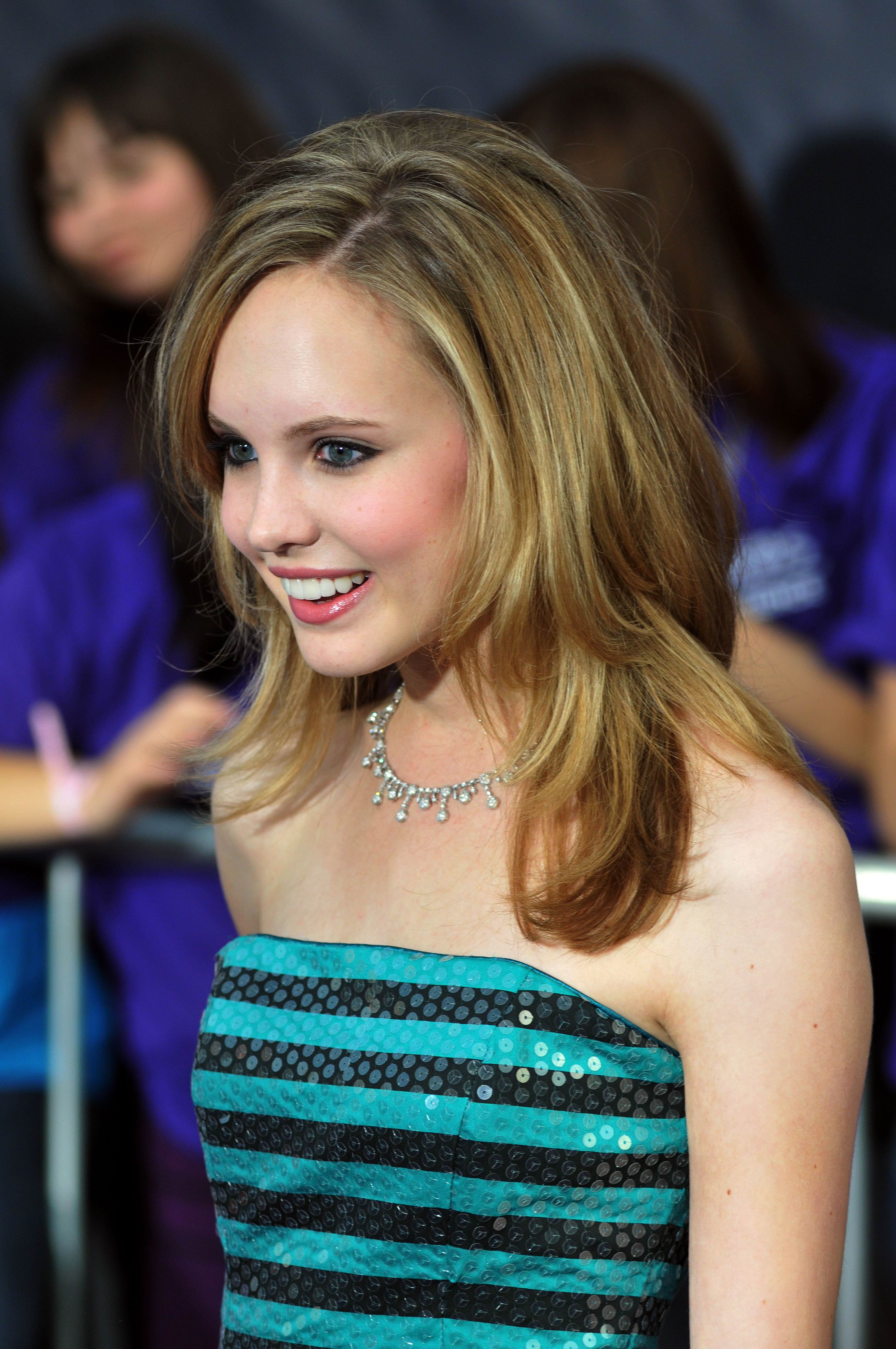 Poze Meaghan Martin