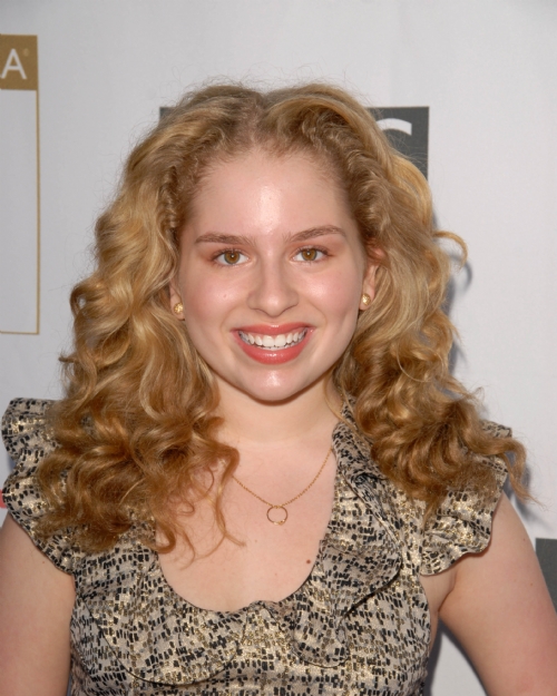 Next photo of Allie Grant