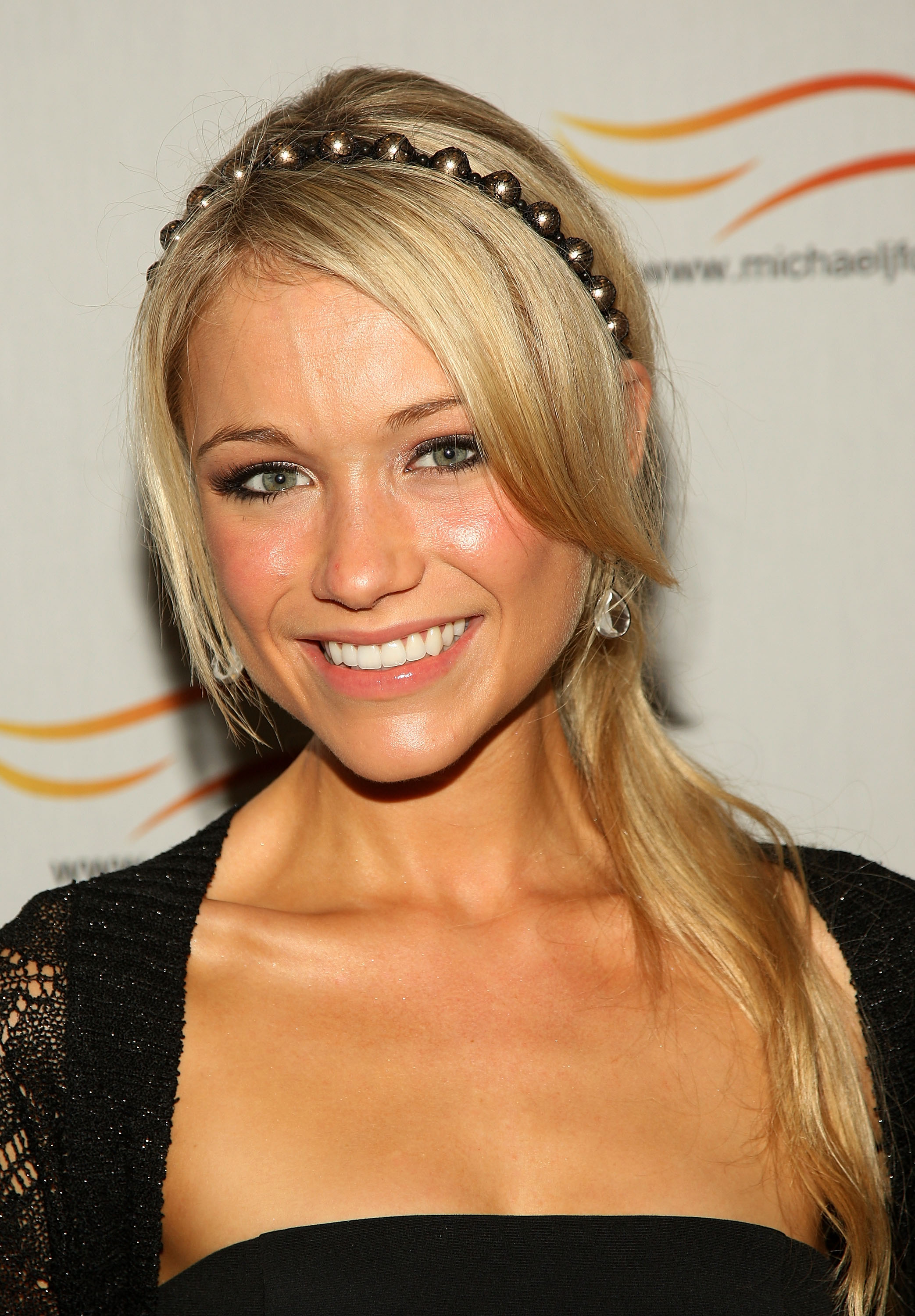 Katrina bowden фото