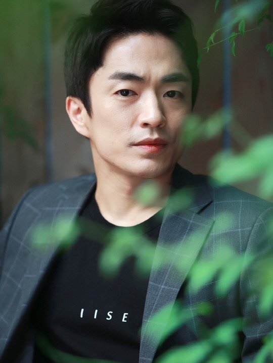 Poze rezolutie mare Moon-Sung Jung - Actor - Poza 11 din 17 - CineMagia.ro