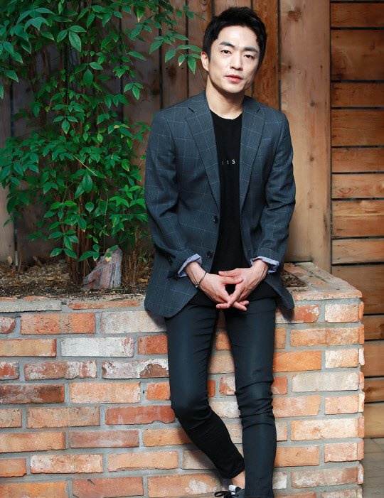 Poze Moon-Sung Jung - Actor - Poza 9 din 17 - CineMagia.ro