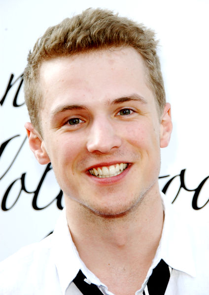 Poze Freddie Stroma