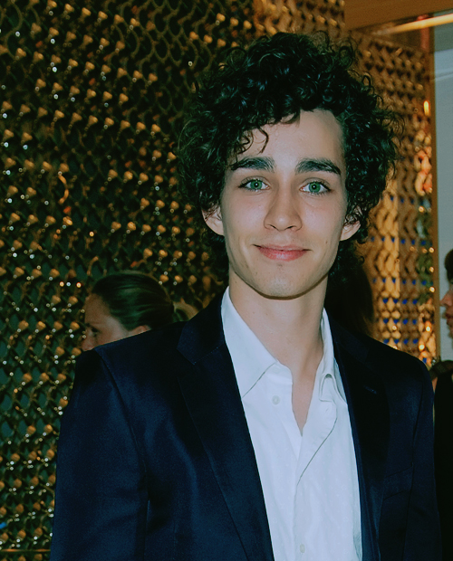 Poze Robert Sheehan Actor Poza 24 Din 33 Cinemagiaro