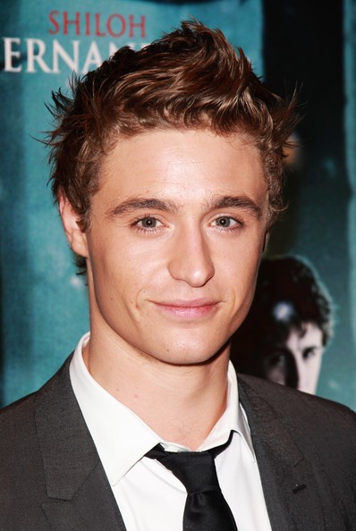 Poze Max Irons