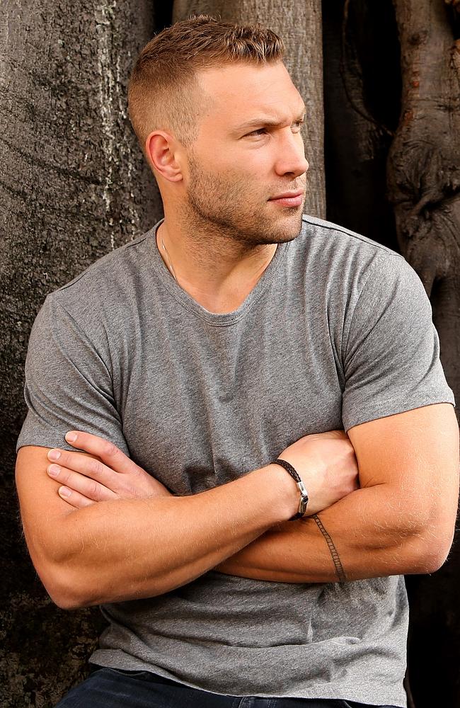 Next photo of Jai Courtney