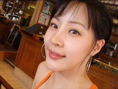 Poze Yeong-in Chae