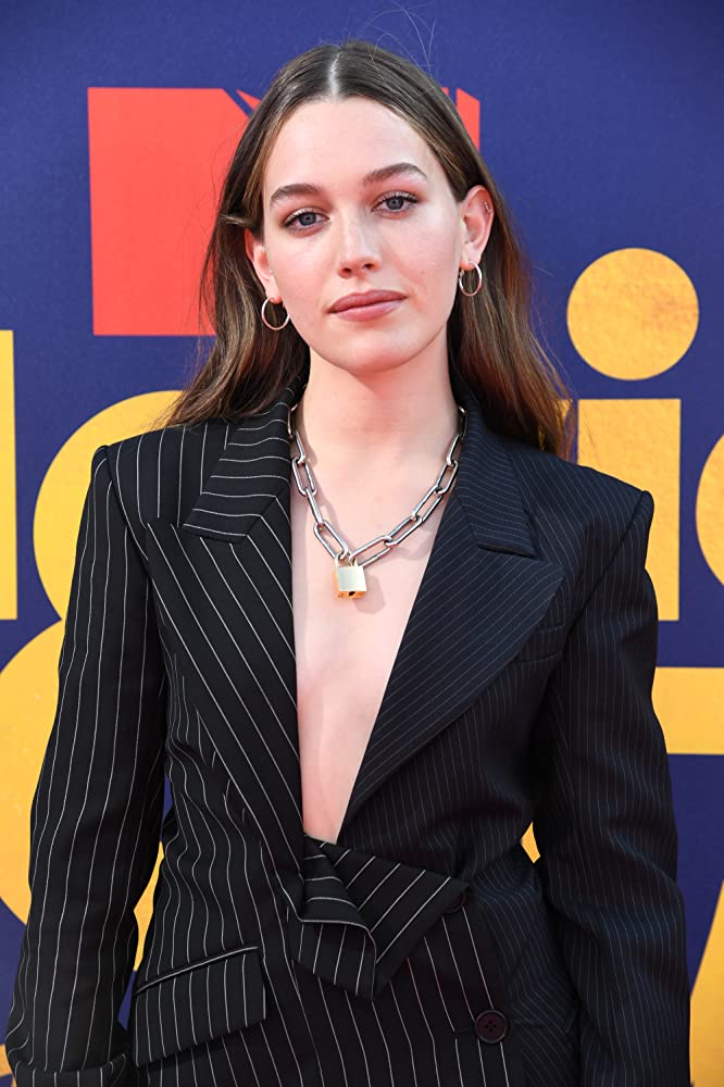 Poze Victoria Pedretti - Actor - Poza 5 din 39 - CineMagia.ro