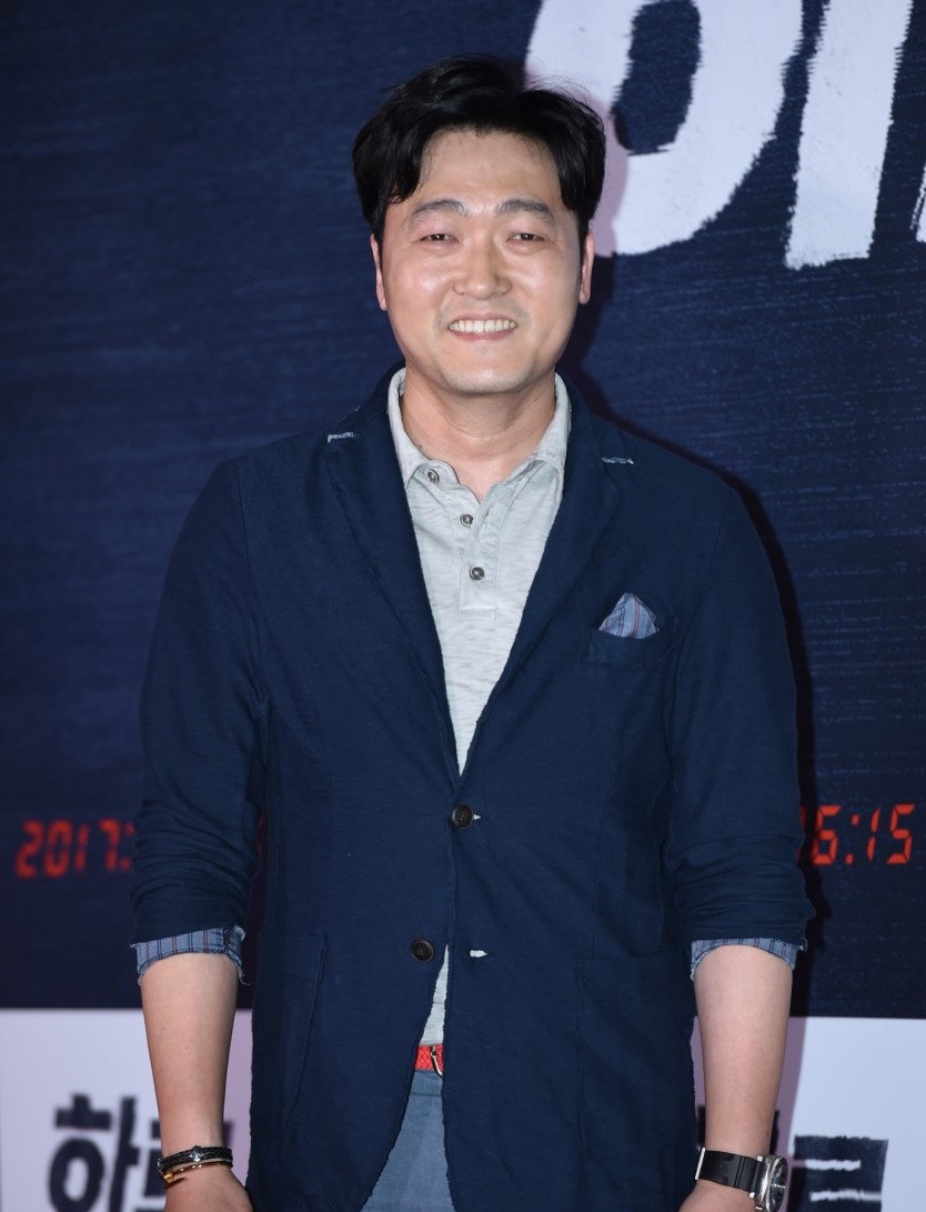 Poze Jun Hyeok Lee Actor Poza 11 din 14 CineMagia.ro