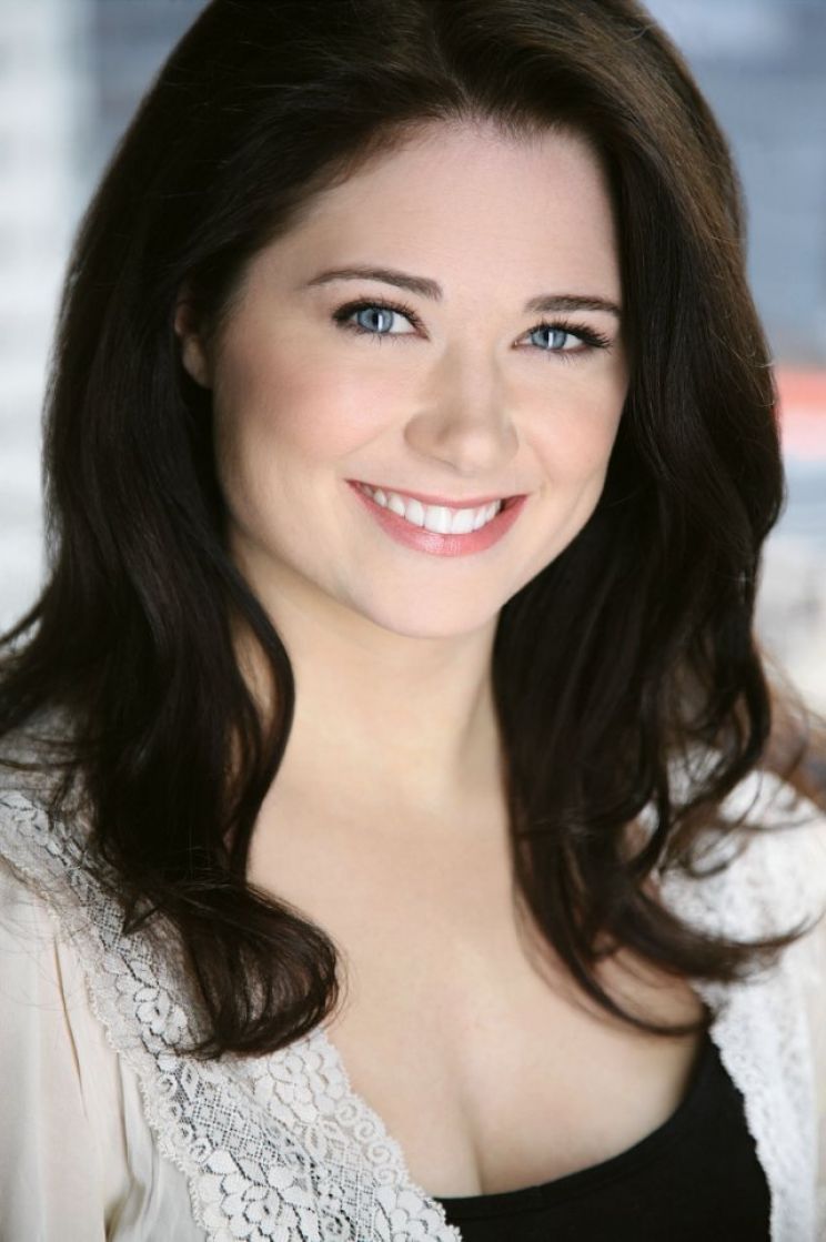 Katie Maguire Actor CineMagia.ro