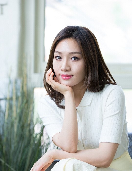 Poze Hee-Seo Choi - Actor - Poza 26 din 30 - CineMagia.ro