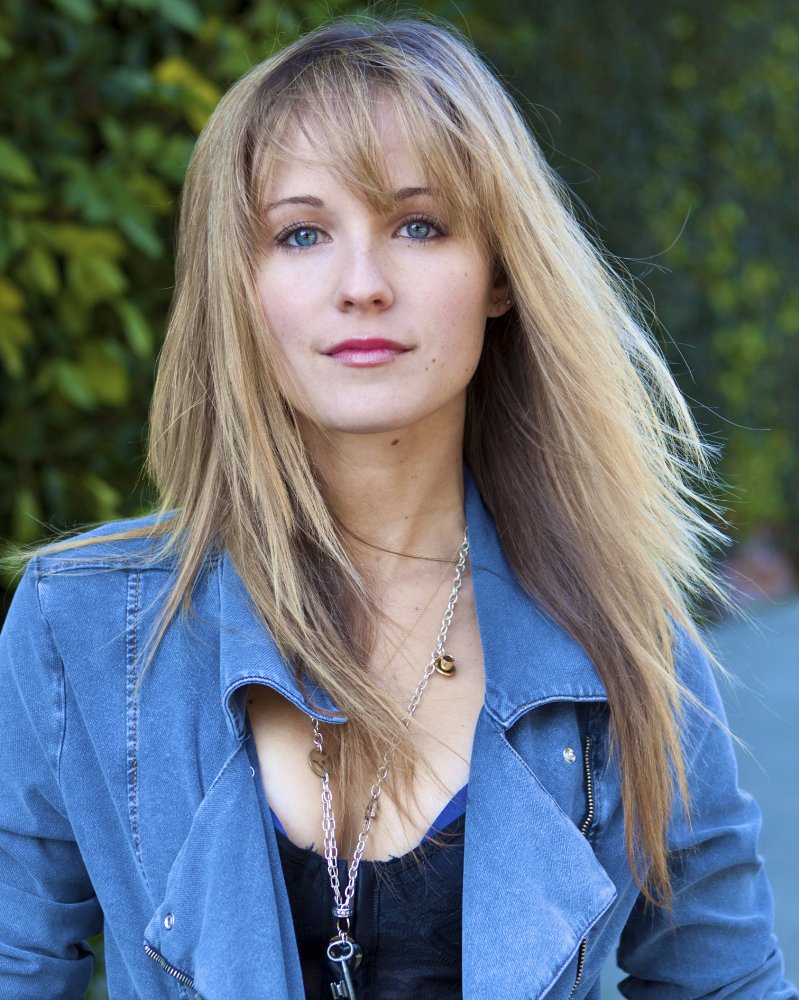 Sara Fletcher Photo