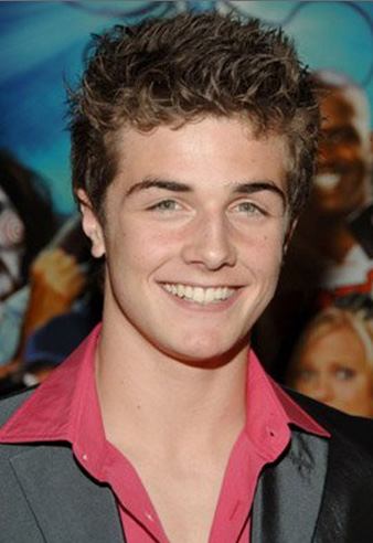 Poze Beau Mirchoff - Actor - Poza 18 din 30 - CineMagia.ro