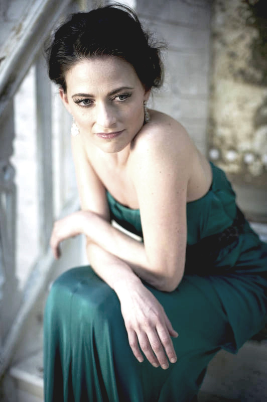 Poze Lara Pulver Actor Poza 41 Din 60 Cinemagiaro 